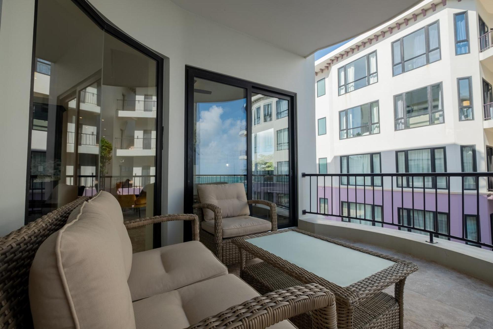 Diamante Beachfront Suites San Pedro  Exterior foto